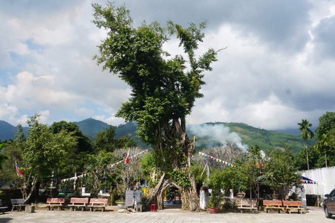 TRUONG BA TEMPLE - CHAU TAN BEACH - SON MY HISTORICAL - THIEN AN MOUTAIN